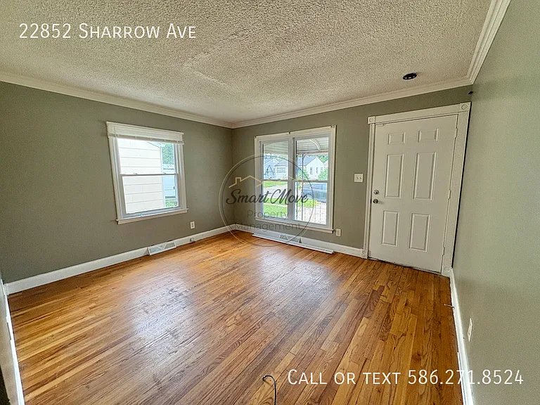 22852 Sharrow Ave — Photo 4