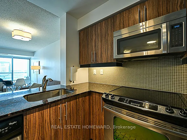 125 Western Battery Rd #913 — Photo 24