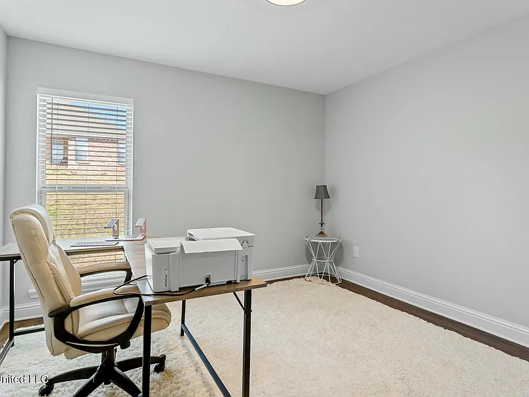 572 Silver Hill Dr — Photo 28
