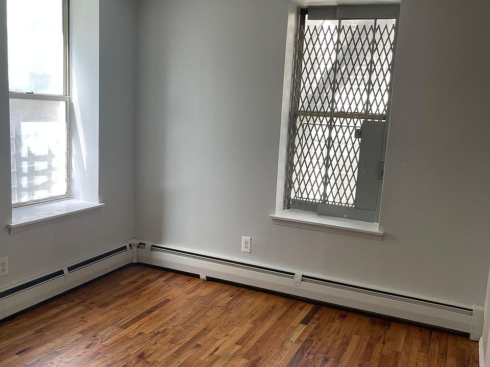 1st image of 2079 Crotona Pkwy #34