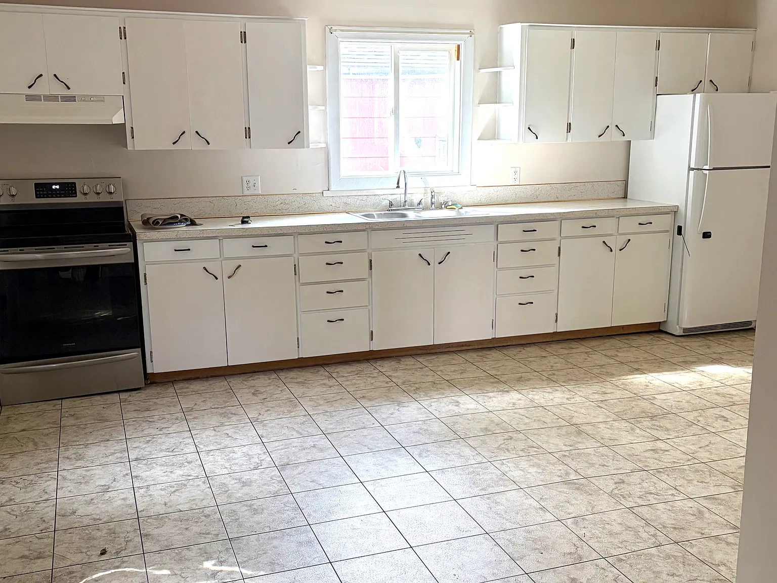 3 bed, 1.5 bath, 1154 sqft, $1,200 — Photo 2