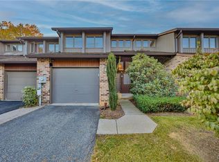 1744 Falcon Dr APT L, Bethlehem, PA 18017