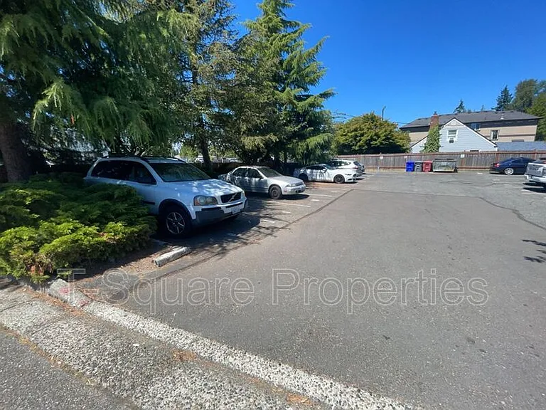 7125 Rainier Dr #4 — Photo 12