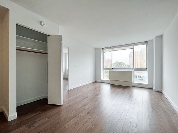 4th image of 310 E 2nd St APT 4K