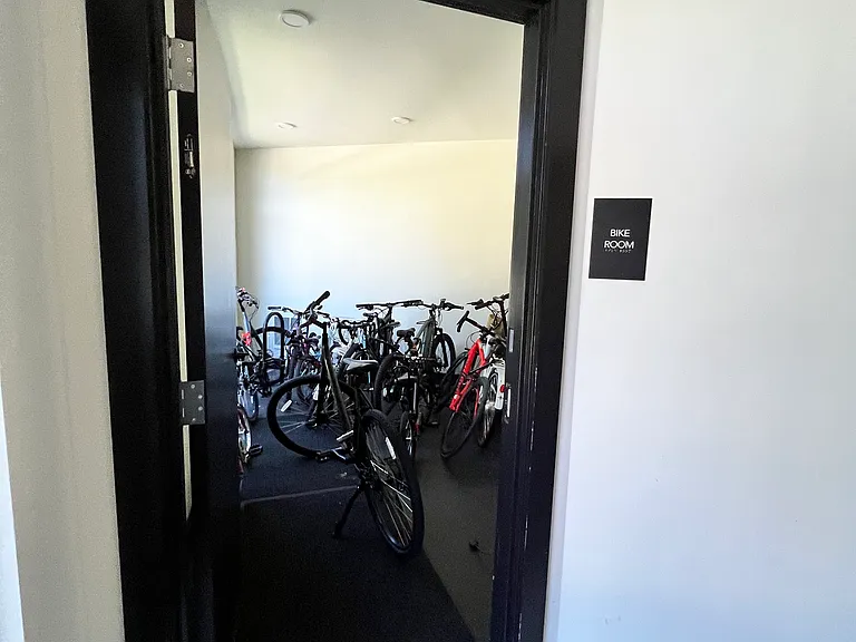 395 Alewife Brook Pkwy #2H — Photo 21