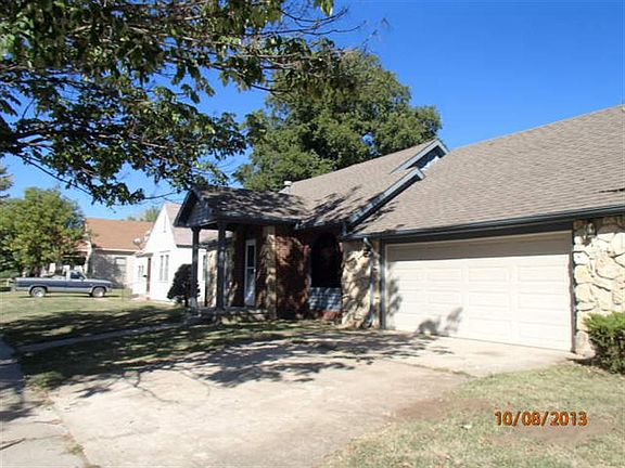 2nd image of 906 N 3rd St