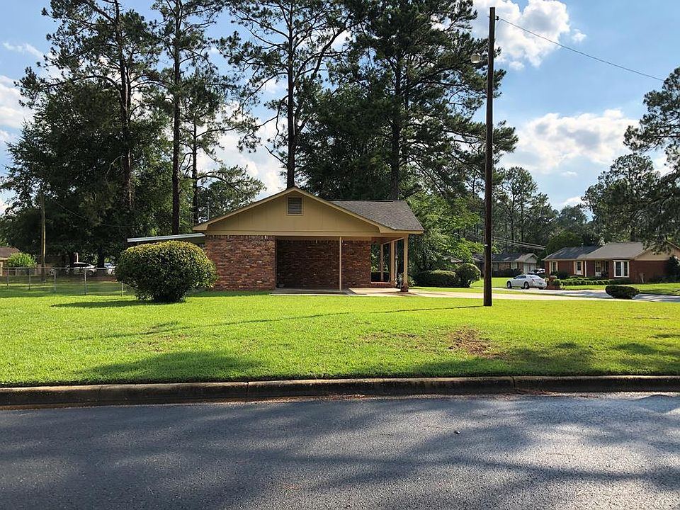 2nd image of 2100 Juniper Dr