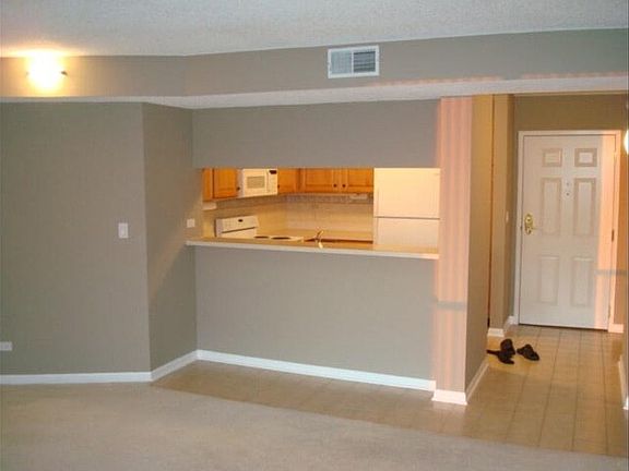 2nd image of 511 Aurora Ave Unit 515