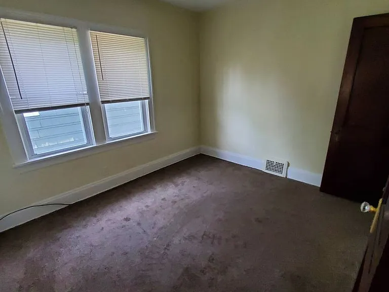 3320 Berea Rd — Photo 12