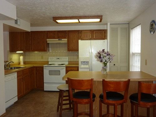 Gracious kitchen with island