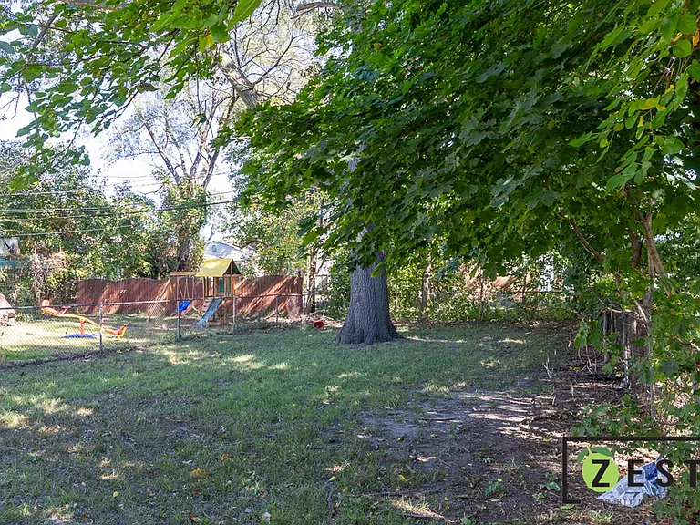 20830 Westview Ave — Photo 9