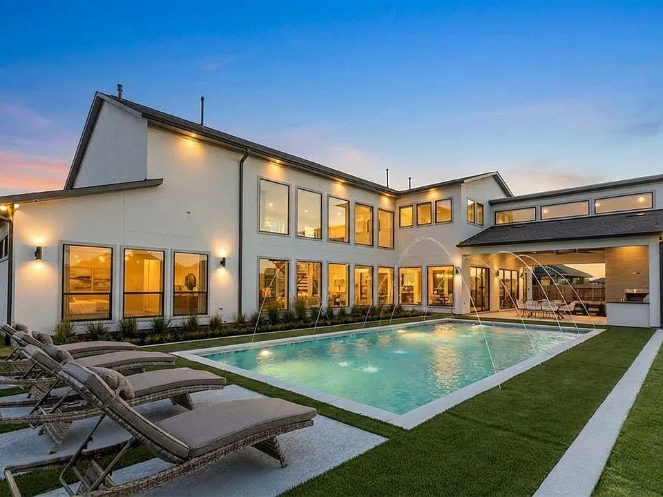 11502 Lago Bella Dr