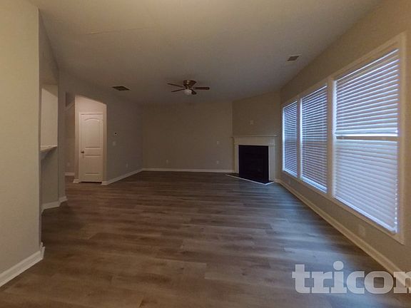 3rd image of 3444 Baylor Cir