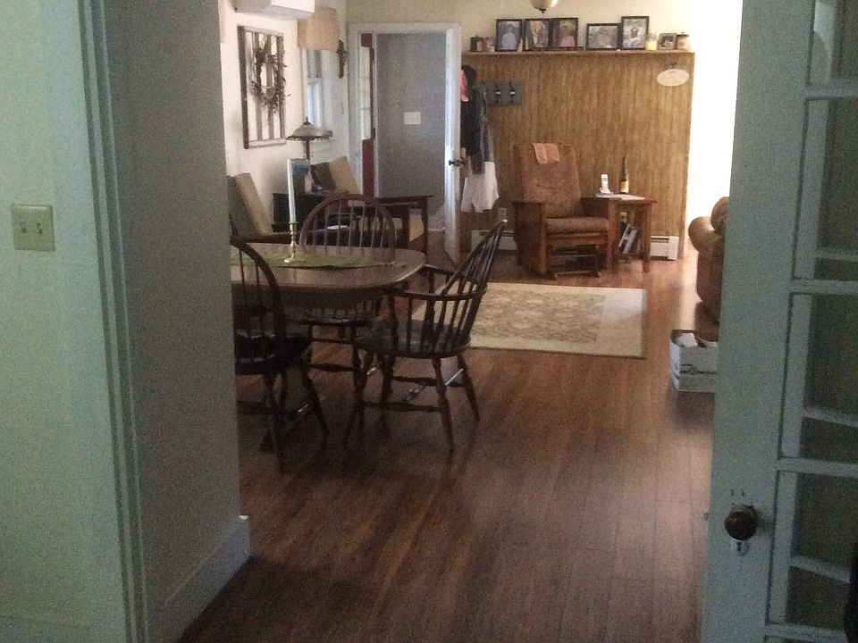 2nd image of 34 38 Pleasant St