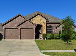 505 Quest Ct, Saginaw, TX 76179