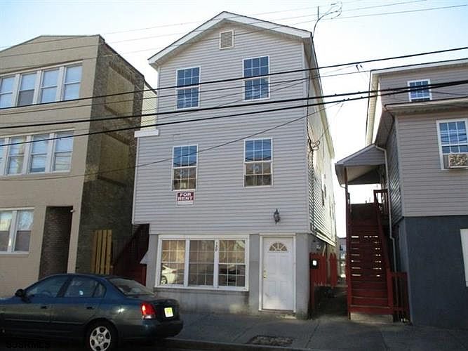 2nd image of 130 N Tennessee Ave