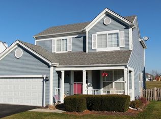 20 E Dahlia Ln, Round Lake Beach, IL