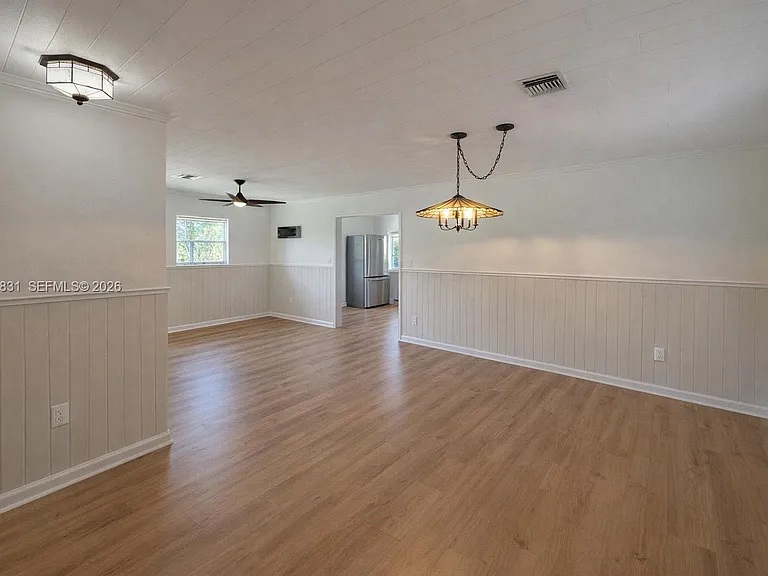 16932 W Calder Dr — Photo 4