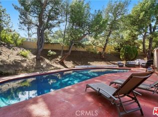 2925 Dona Susana Dr, Studio City, CA 91604