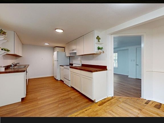 3rd image of 623 Virginia Ave