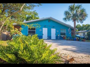 633 Lyndhurst St, Dunedin, FL 34698