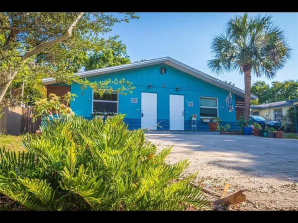 633 Lyndhurst St, Dunedin, FL 34698