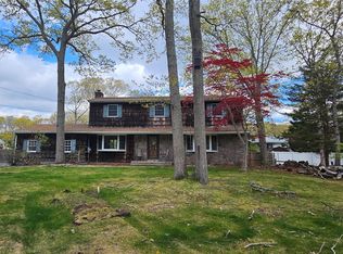 61 Timberpoint Rd, Great River, NY 11739