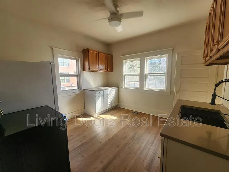 3 bed, 2.0 bath, $1,595 — Photo 4