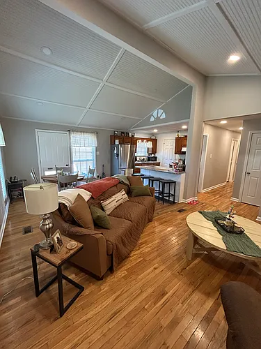 612 Darby Cir Photo 1