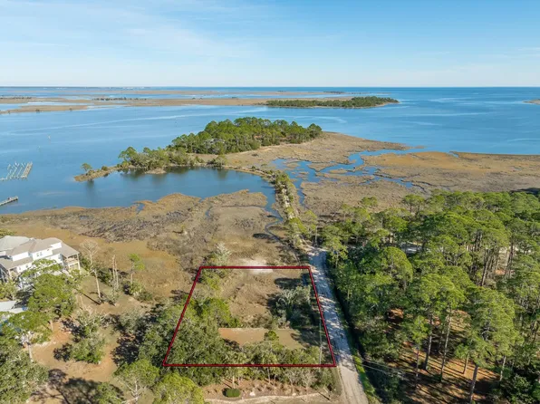 Chickasaw St, Panacea, FL 32346