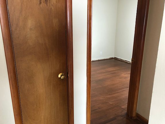 3rd image of 1548 N 24th St