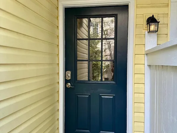 18290 Rolling Meadow Way #4, Olney, MD 20832