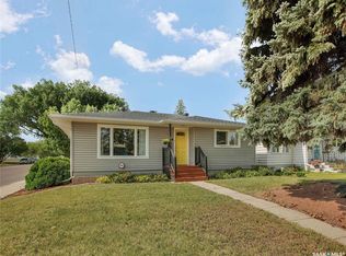 401 R AVENUE N, Saskatoon, SK S7L 2Y8