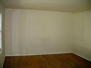 3rd image of 902 Goodland Ave