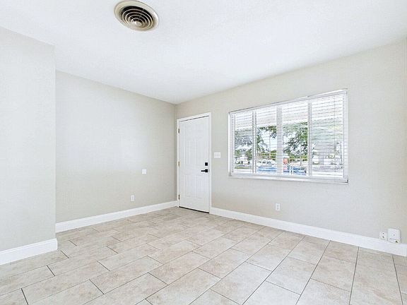 5th image of 3815 1st Ave N #A