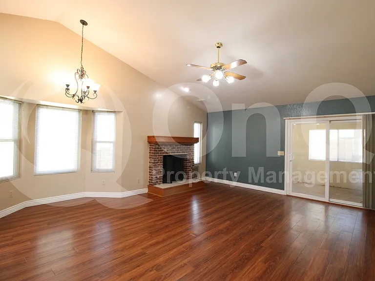 763 W Folley St — Photo 38