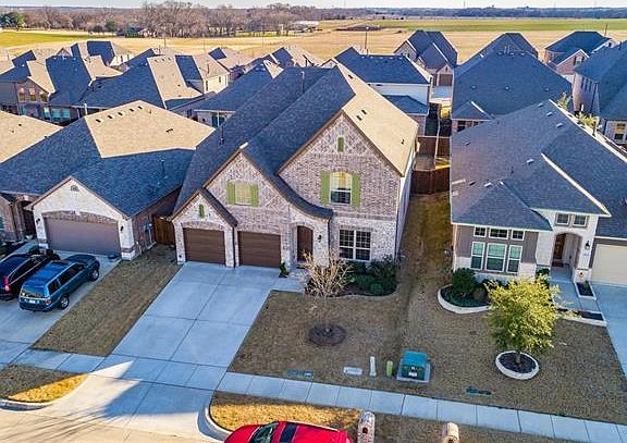 2nd image of 1017 Llano Falls Dr