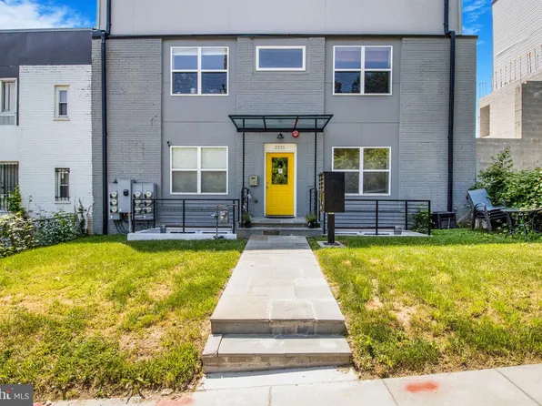 2221 M St NE Unit 101, Washington, DC 20002