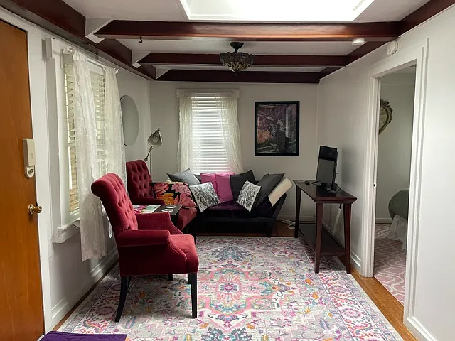 517 Wood St — Photo 4
