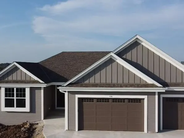 436 Conservancy DRIVE, Johnson Creek, WI 53038