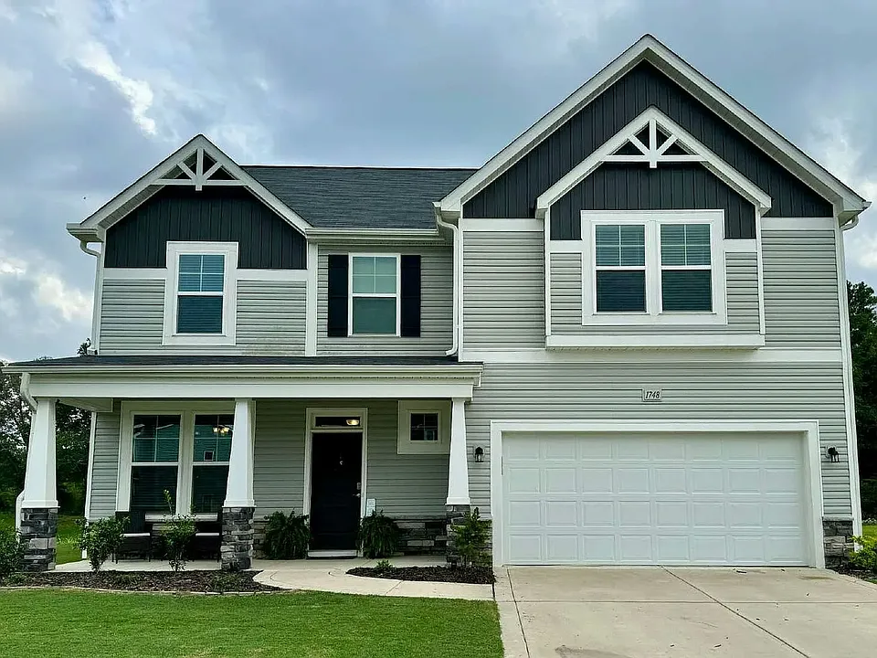 1748 Stackhouse Dr