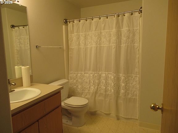 5th image of 8347 NE 54th St