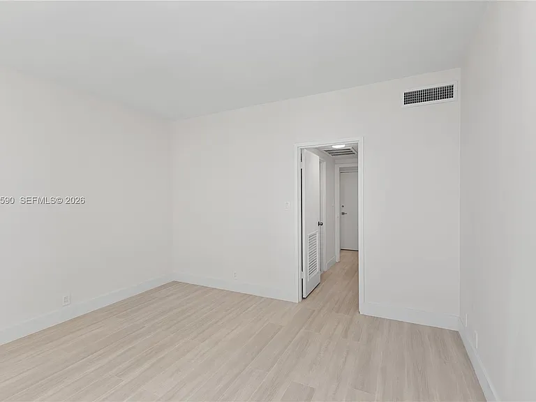 4747 Collins Ave #709 — Photo 11