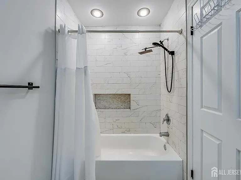 116 Peach St — Photo 4