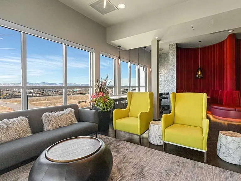 SB1K Apartments — Photo 22