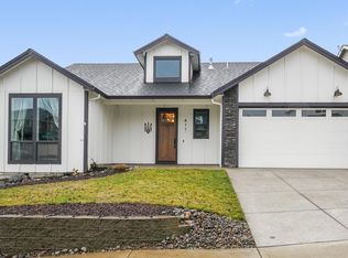 411 NW Crater Lake Dr, Dallas, OR 97338