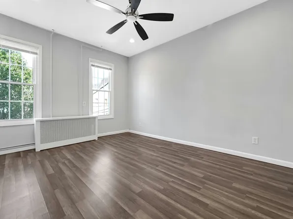 2506 West Street image 2 of 10