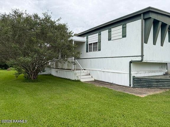 2nd image of 2306 Veterans Memorial Dr