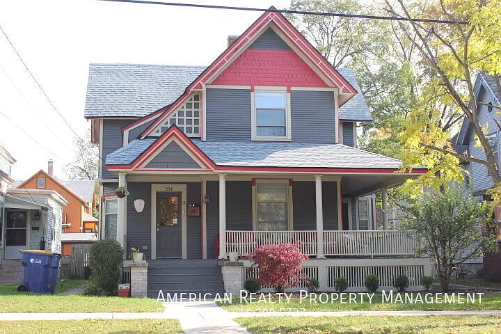 2 bed, 1200 sqft, $1,900 — Photo 1
