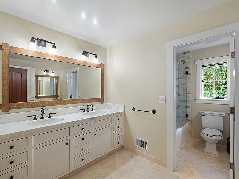 100 Upper Rd — Photo 19